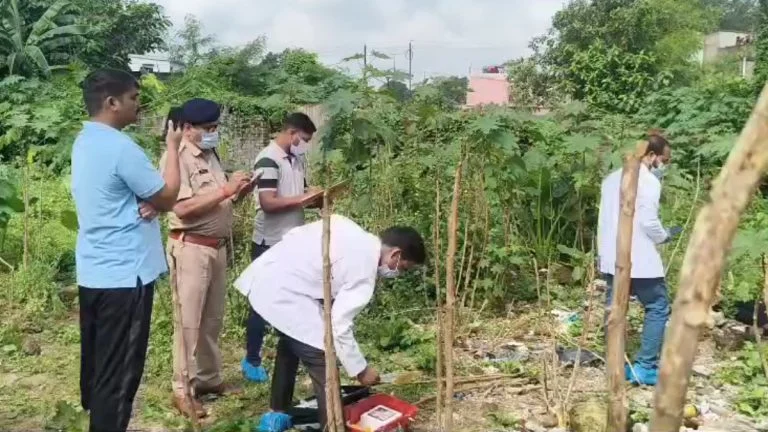 Raigarh Murder News: पुराने बस डिपो परिसर में युवक की लाश मिलने से सनसनी, पुलिस ने शुरू की जांच